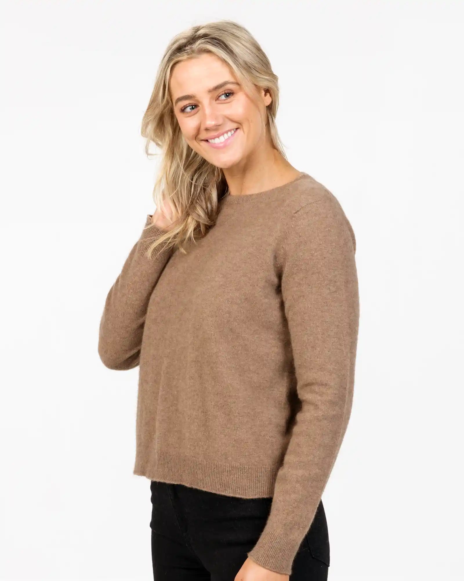 Pullover sweater with front pleats -Mink Women's Cropped Crew Neck Sweater - NB870