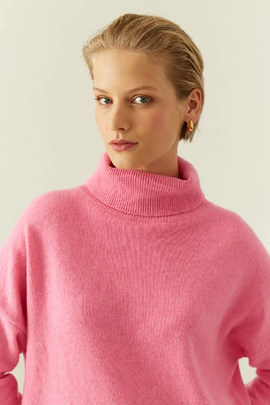 Pullover sweater with asymmetrical hem -Pink Cashmere Rollneck Sweater