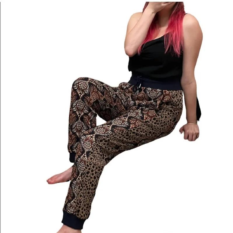 comfy denim pants -Print Joggers In Multi